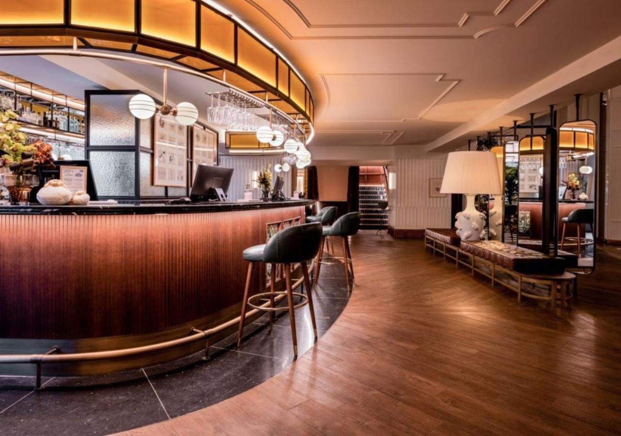 아이레 호텔 아스토리아 팰리스 발렌시아 외부 사진 The bar at the Concourse