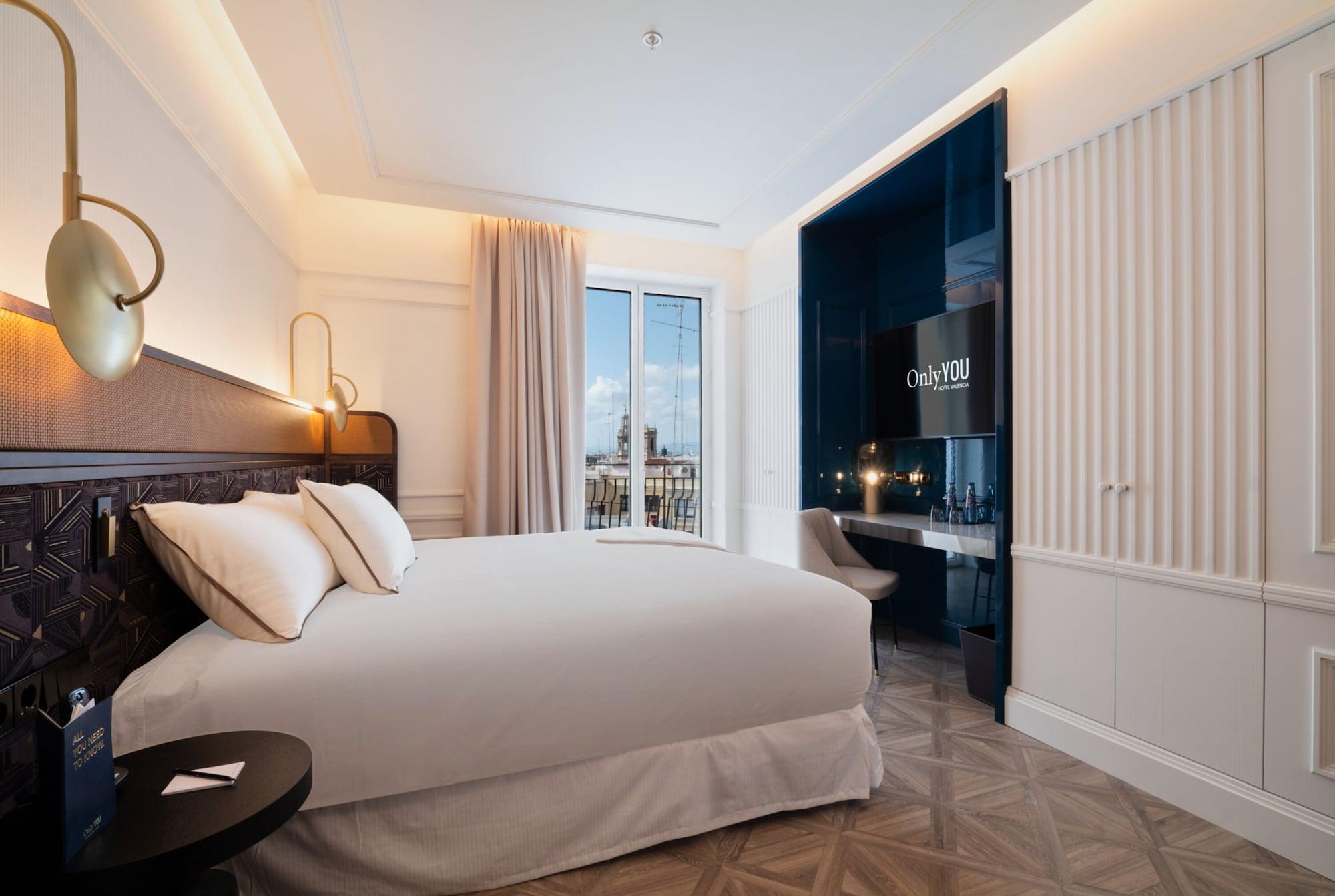 아이레 호텔 아스토리아 팰리스 발렌시아 외부 사진 A bedroom at the hotel